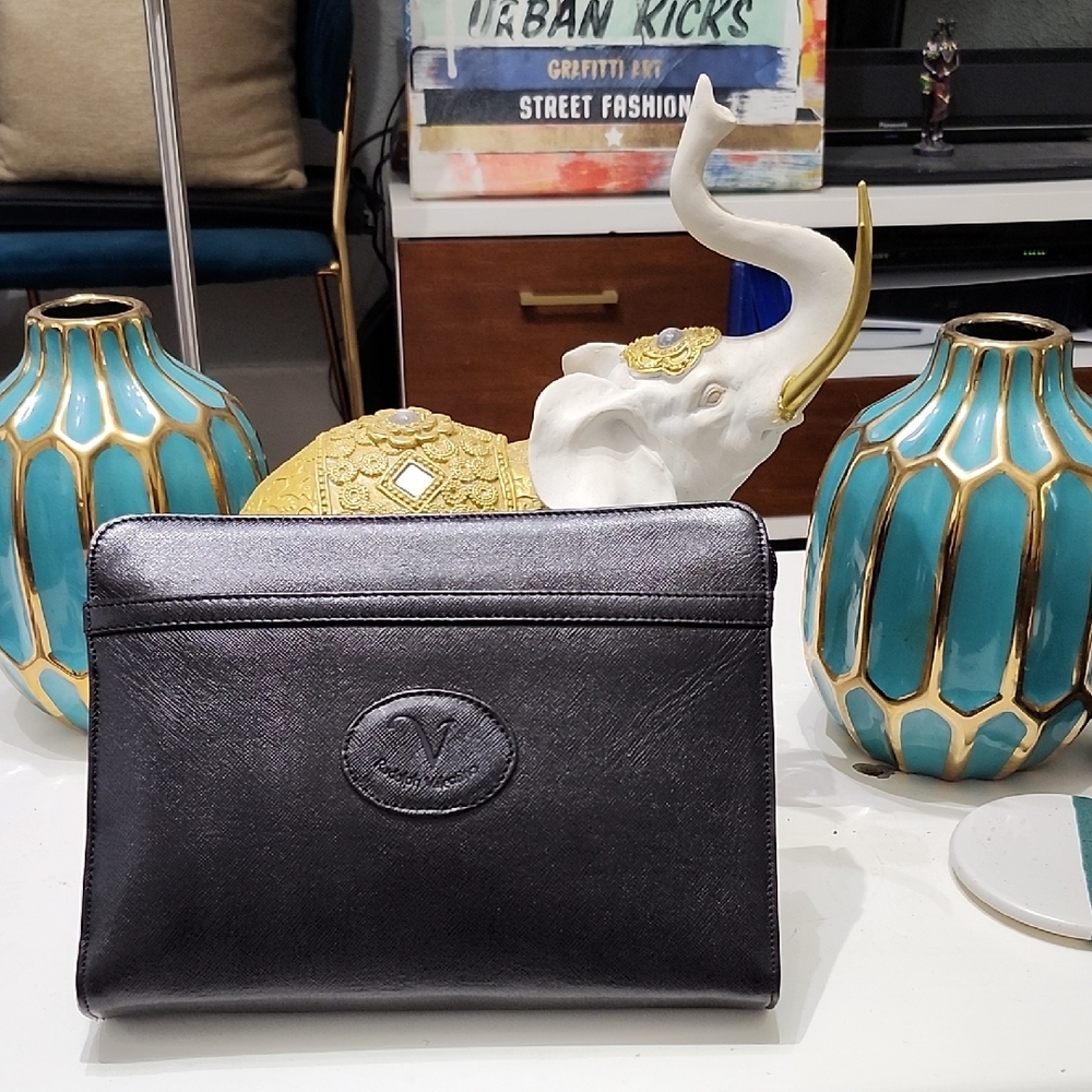 Rudolph Valentino Clutch Stefano Leather Vintage Affordable Luxury Designer Euc